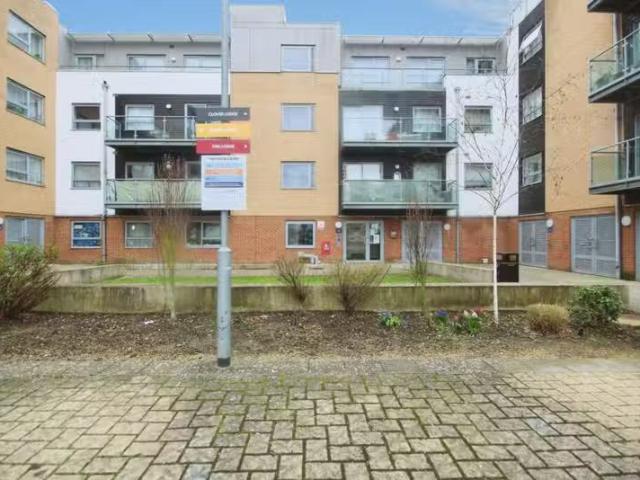 Apartment for rent in London Borough of Merton, Mitcham