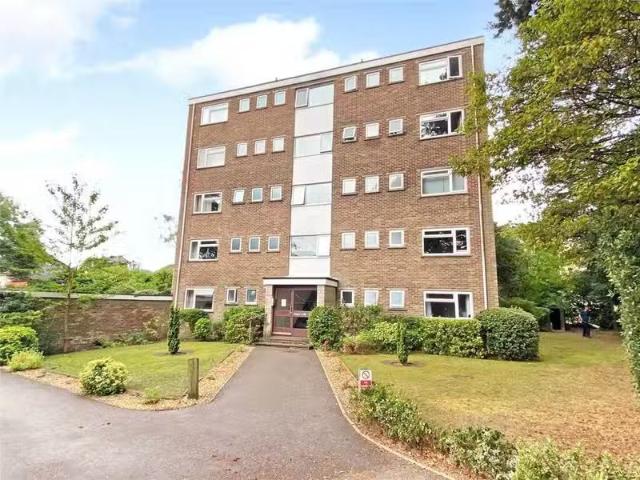 Apartment for rent in Canford Cliffs, Poole