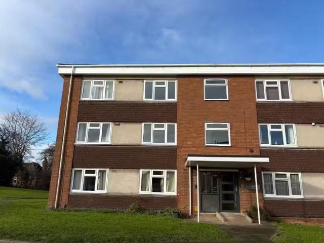 House for rent in Mill End, Green Close