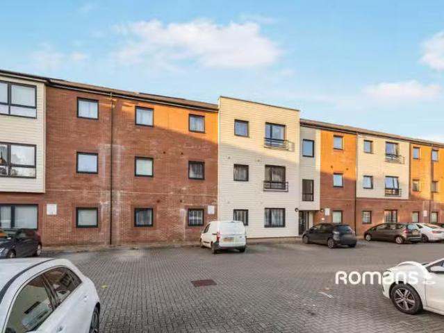 House for rent in Kingswood