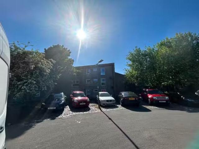 House for rent in Luggiebank, Scotland