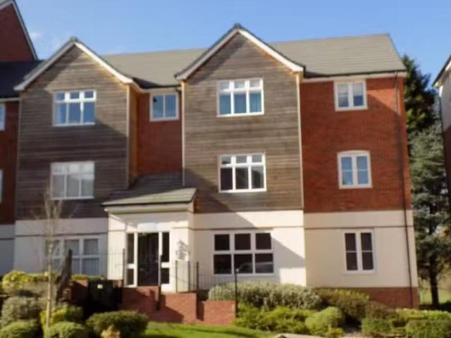 House for rent in Stoak, Cheshire