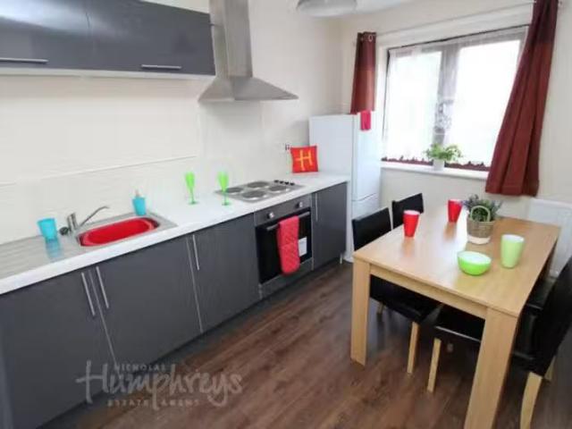 House for rent in London Borough of Merton, Greater London