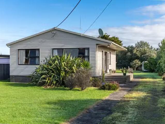 House for rent in Chaslands, Canterbury