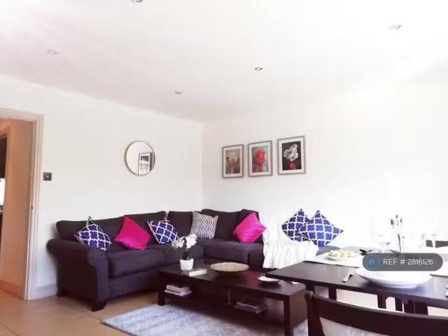 House for rent in Green Close, Warwickshire