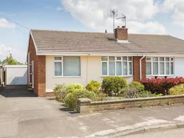 House for rent in Llanferres, Wales