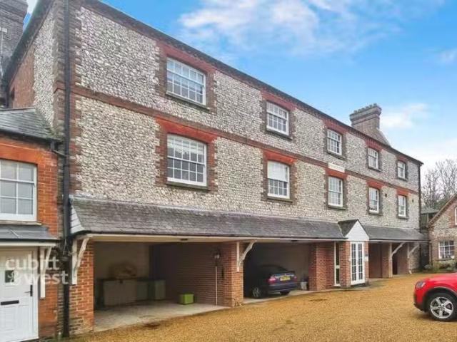 House for rent in Littlecote, West Sussex