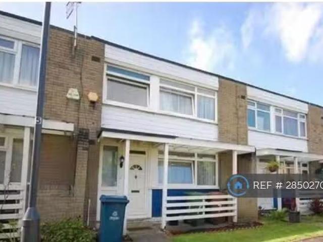 House for rent in Hatch End, Greater London