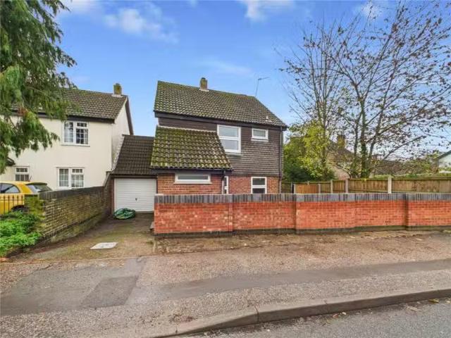 House for rent in Mile End, Fordham Heath