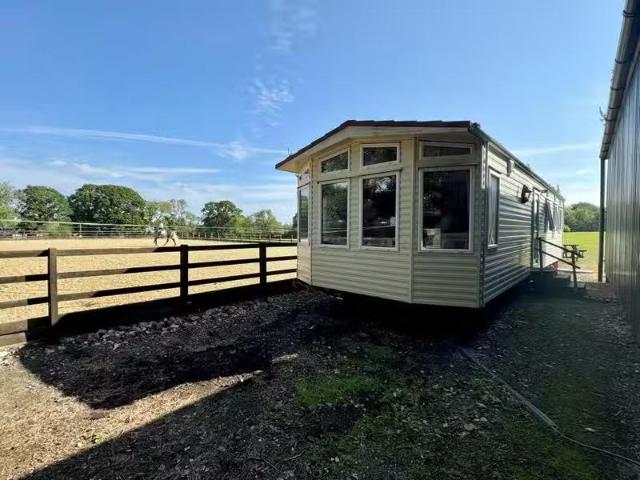 House for rent in Perryfields, West Sussex