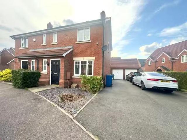 House for rent in Kettlebrook, Staffordshire