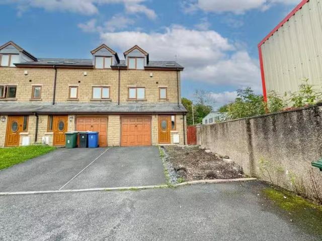 House for rent in Syke, Burnedge