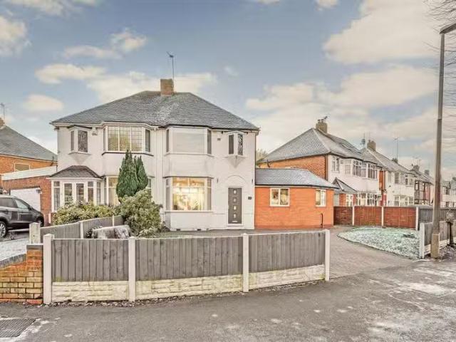 House for rent in London Borough of Merton, Greater London