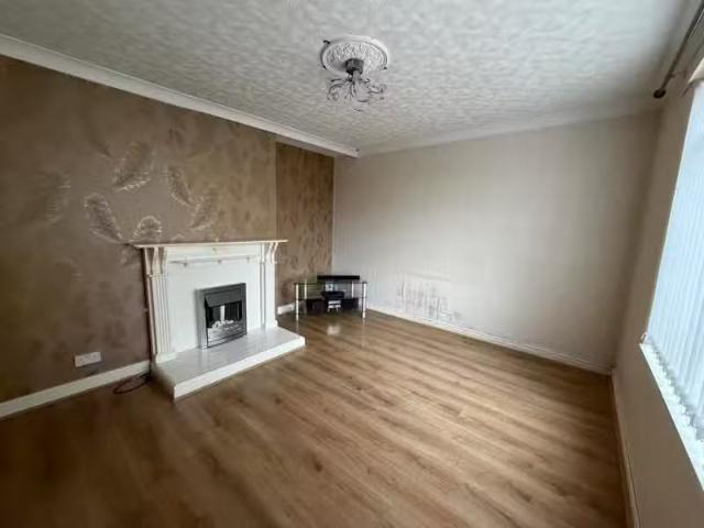 House for rent in Calderstones
