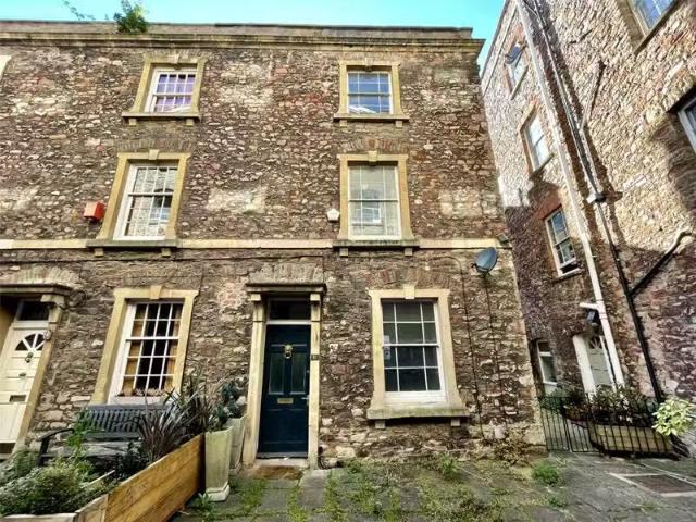 House for rent in Hotwells, Feckenham