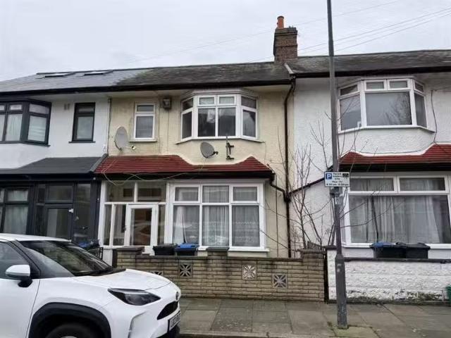 House for rent in London Borough of Merton, Mitcham