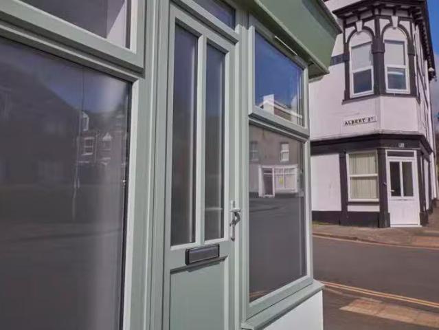 House for rent in London Borough of Merton, Raynes Park
