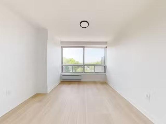 Condo for rent in St. Leonard's, Quebec