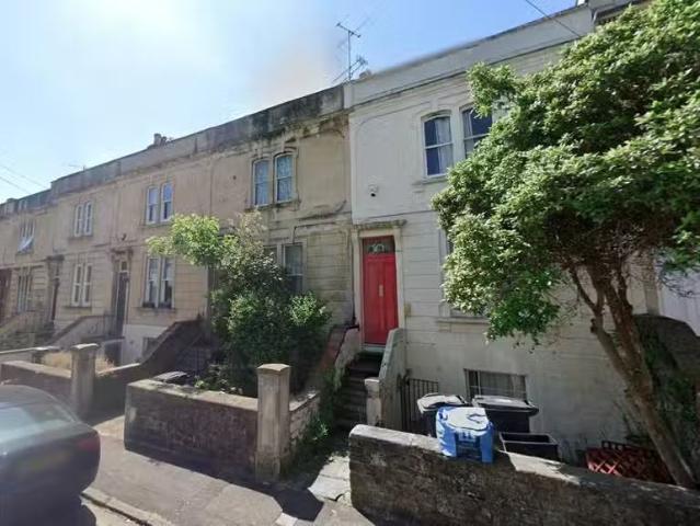 House for rent in London Borough of Hounslow, Greater London