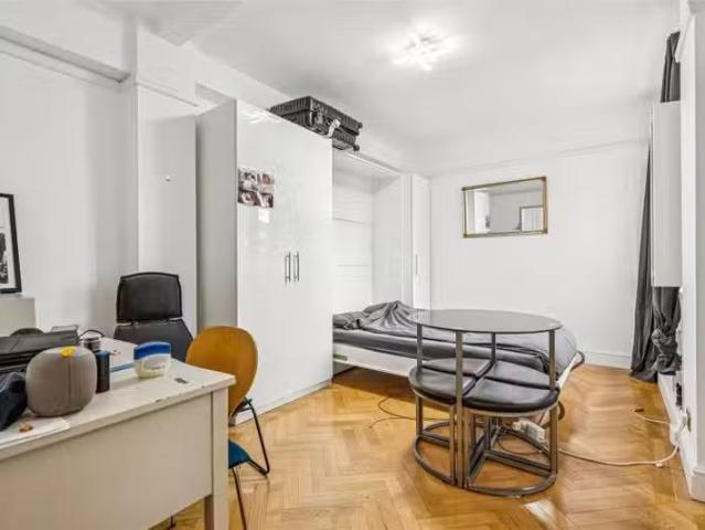Apartment for rent in Earl's Court, Greater London