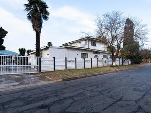 Townhouse for rent in Edenvale