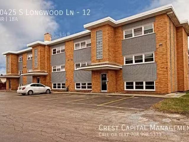 Condo for rent in Oak Lawn