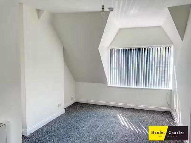 House for rent in Brunswick Park, Greater London