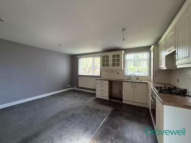 House for rent in Calderstones