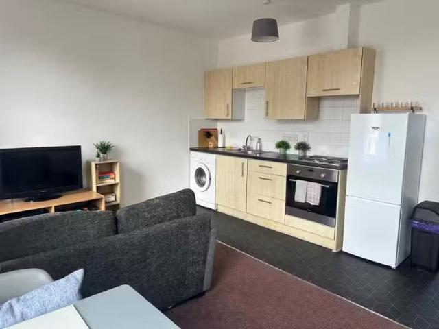 House for rent in Clarendon, Ash