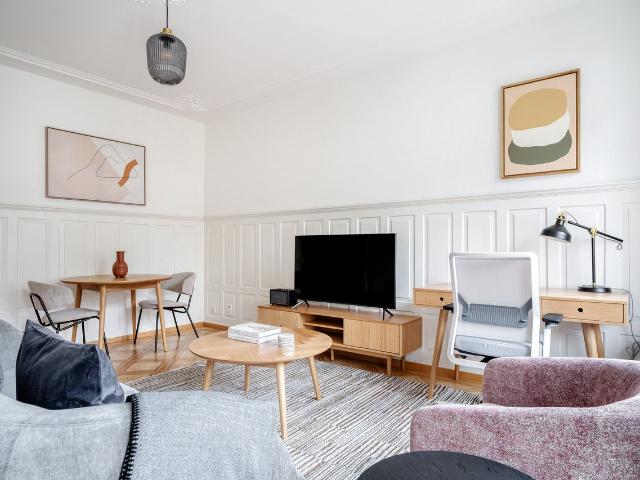 Apartment mieten in Einigen, Zürich