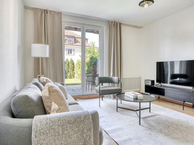 Apartment mieten in Einigen, Zürich