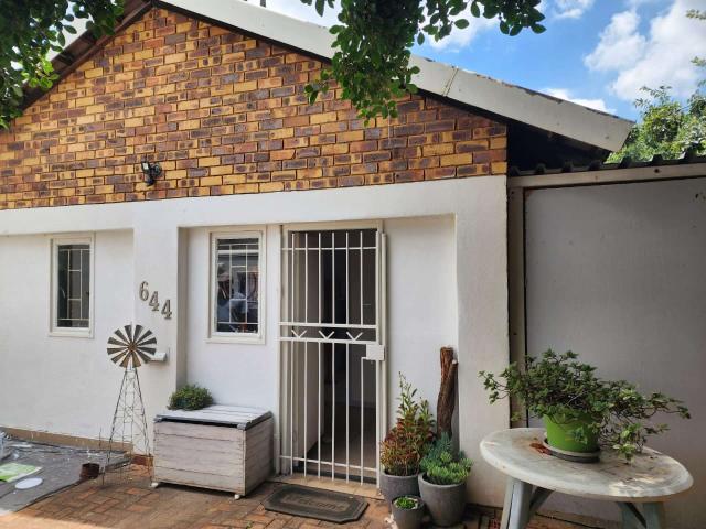 Apartment for rent in Waterkloof, Gauteng