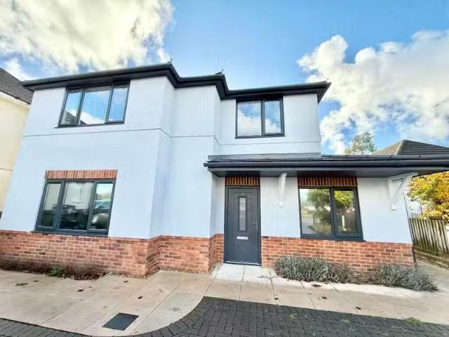 House for rent in Throop, Bournemouth
