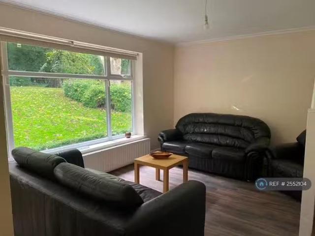 House for rent in Denholme, West Yorkshire