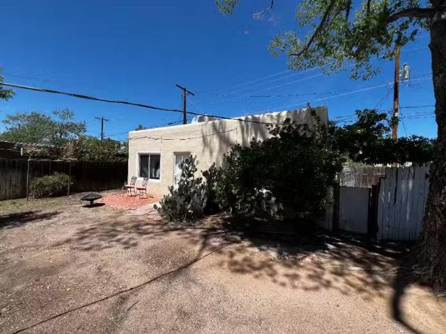 Condo for rent in Albuquerque
