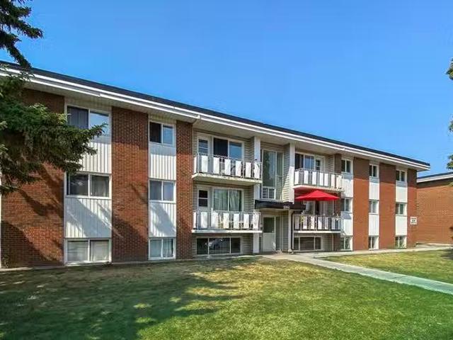 Condo for rent in Wedgewood, Alberta