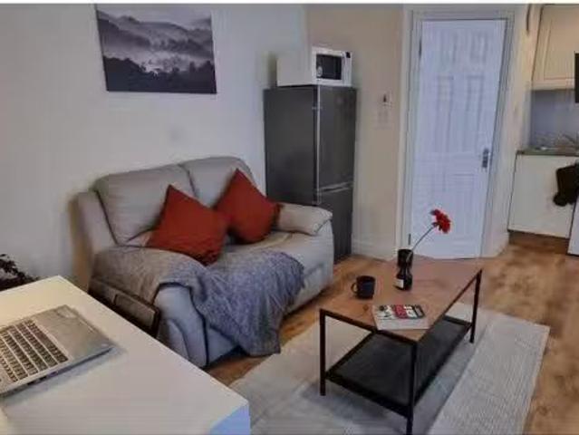 Apartment to rent in Bluebell, North Tipperary