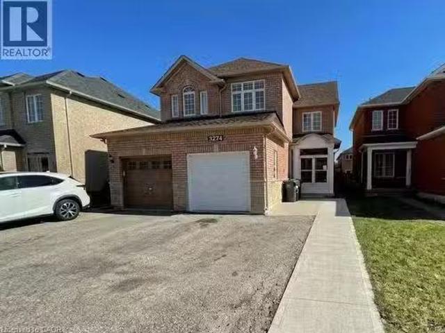 Apartment for rent in Lisgar, Mississauga