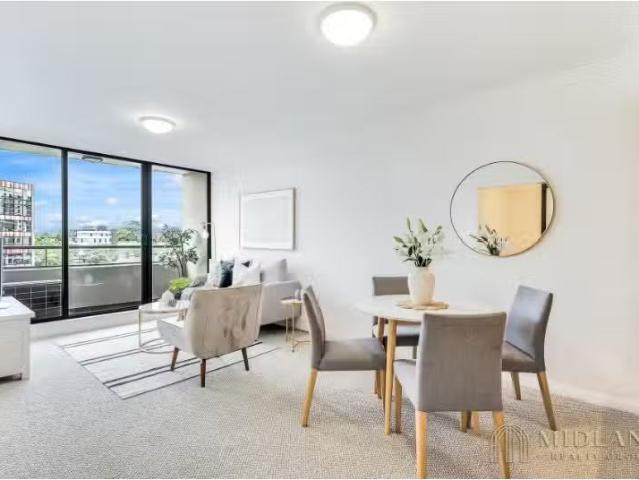 Apartment for rent in Lower North Shore, Sydney