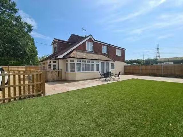 Apartment for rent in Barton Stacey, Hampshire