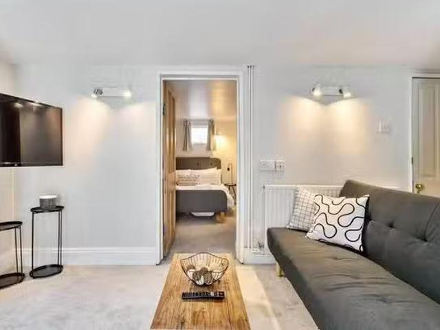 Apartment for rent in Robin Hood, The Slade