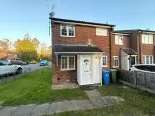 Apartment for rent in Martin's Heron, Winkfield