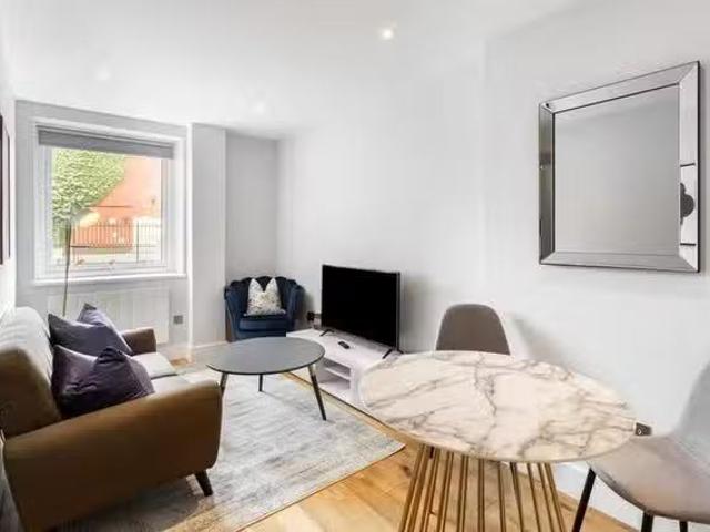 Apartment for rent in Eastleigh, Helford