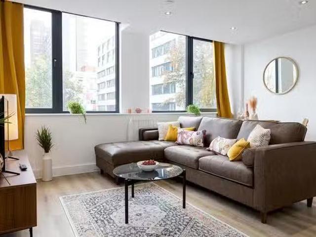 Apartment for rent in Gorse Hill, Trafford Park