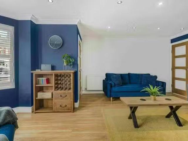 Apartment for rent in Gorse Hill, Trafford Park