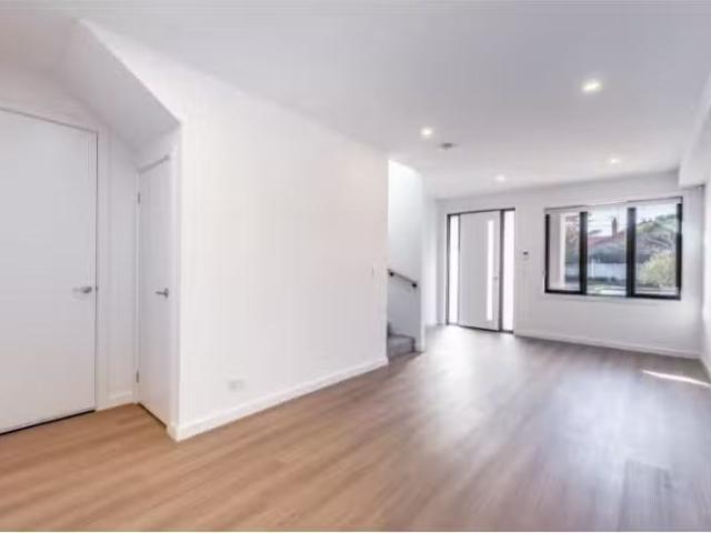 Condo for rent in Camerons Creek, Victoria