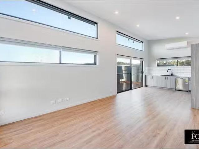 Condo for rent in Woongarrah, New South Wales