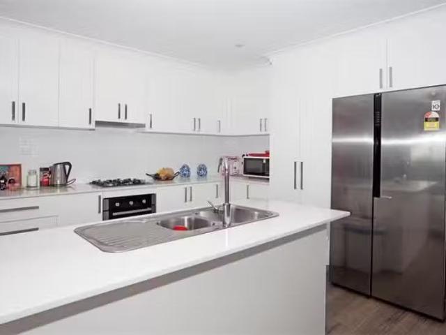 House for rent in Wollongong West, New South Wales