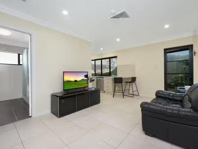 Apartment for rent in Castle Hill, Queensland