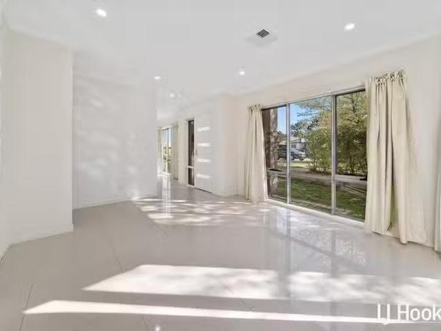 House for rent in Casey, Australian Capital Territory